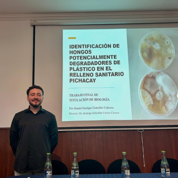 Presentación de Proyectos de Titulación 2025 🙌👀