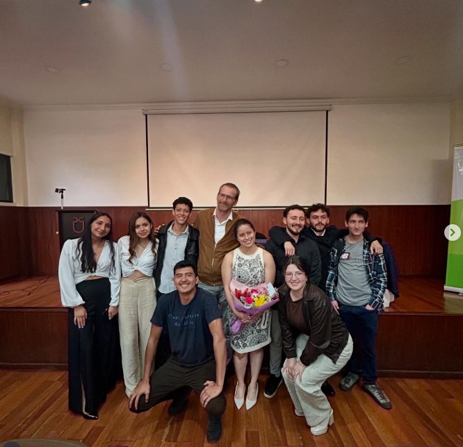 Presentación de Proyectos de Titulación 2025 🙌👀