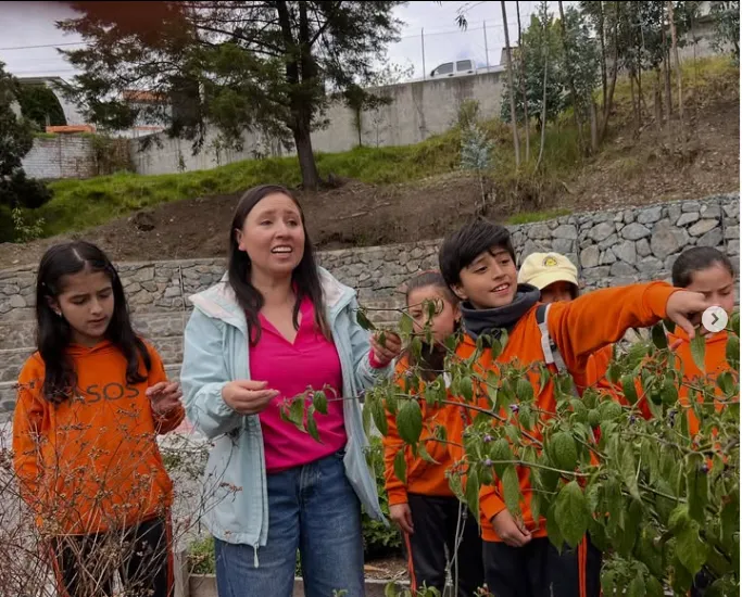 Visita de la Unidad Educativa Pasos